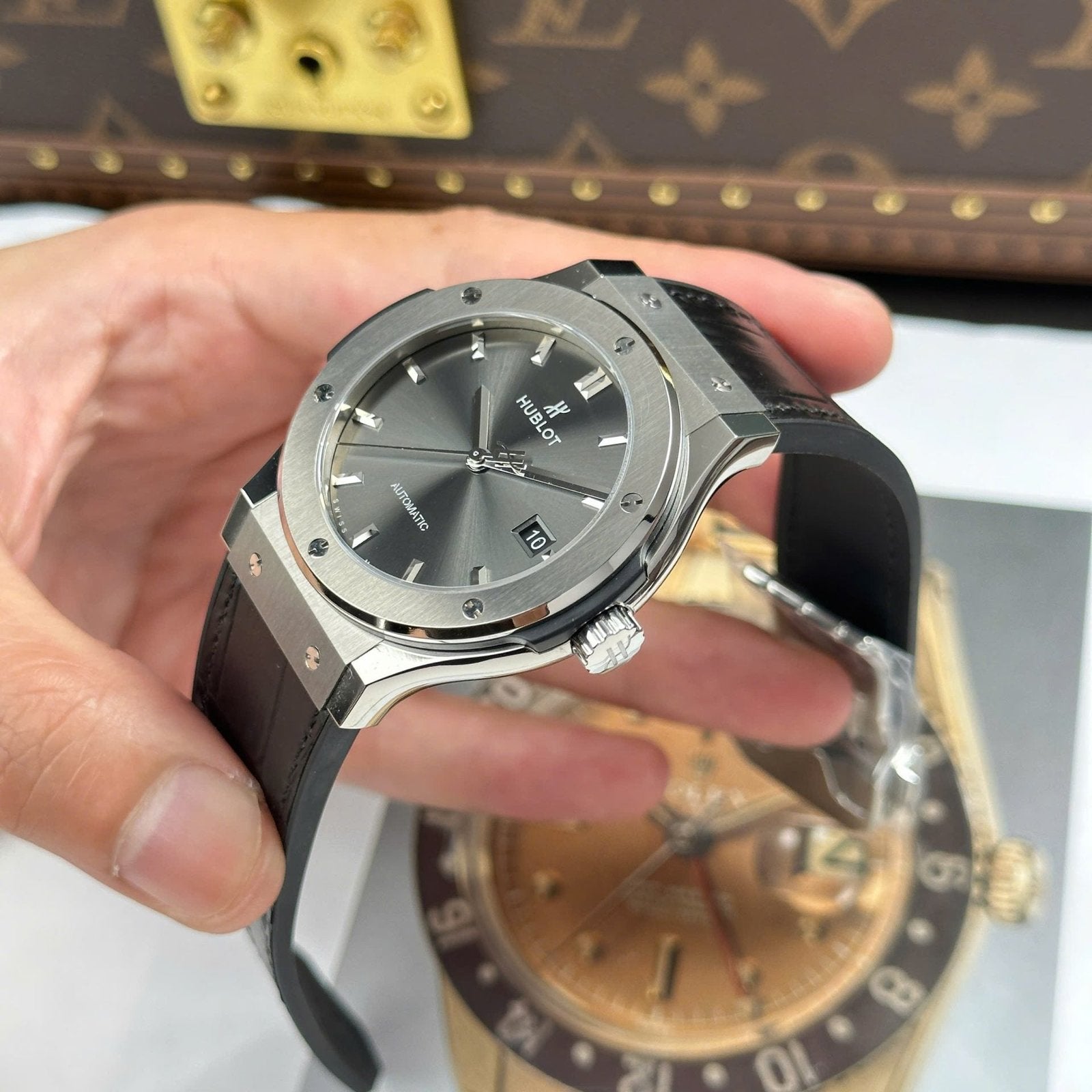 Hublot Classic Fusion Gray Watch Weight 84 Grams Super Light  42mm