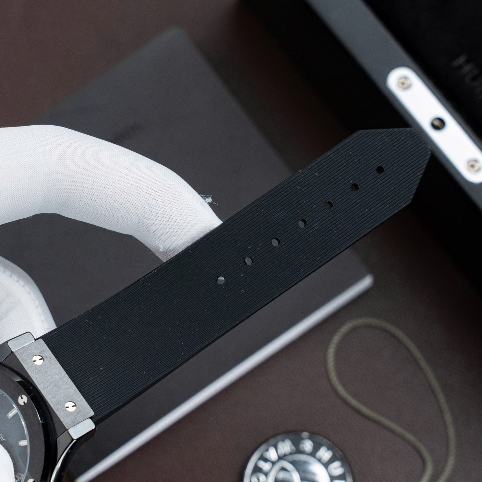 Hublot Classic Fusion Ceramic Watch Carbon Dial Rubber Strap 42mm