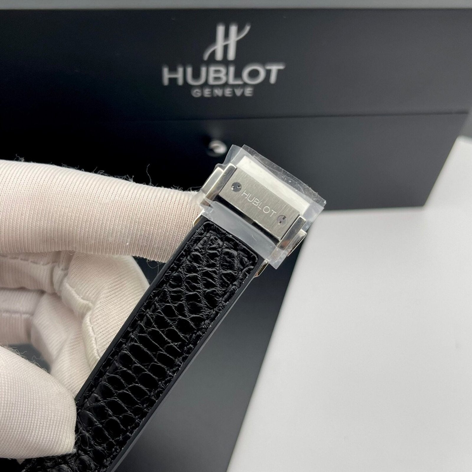 Hublot Classic Fusion  Watch Womens Black Dial 33mm