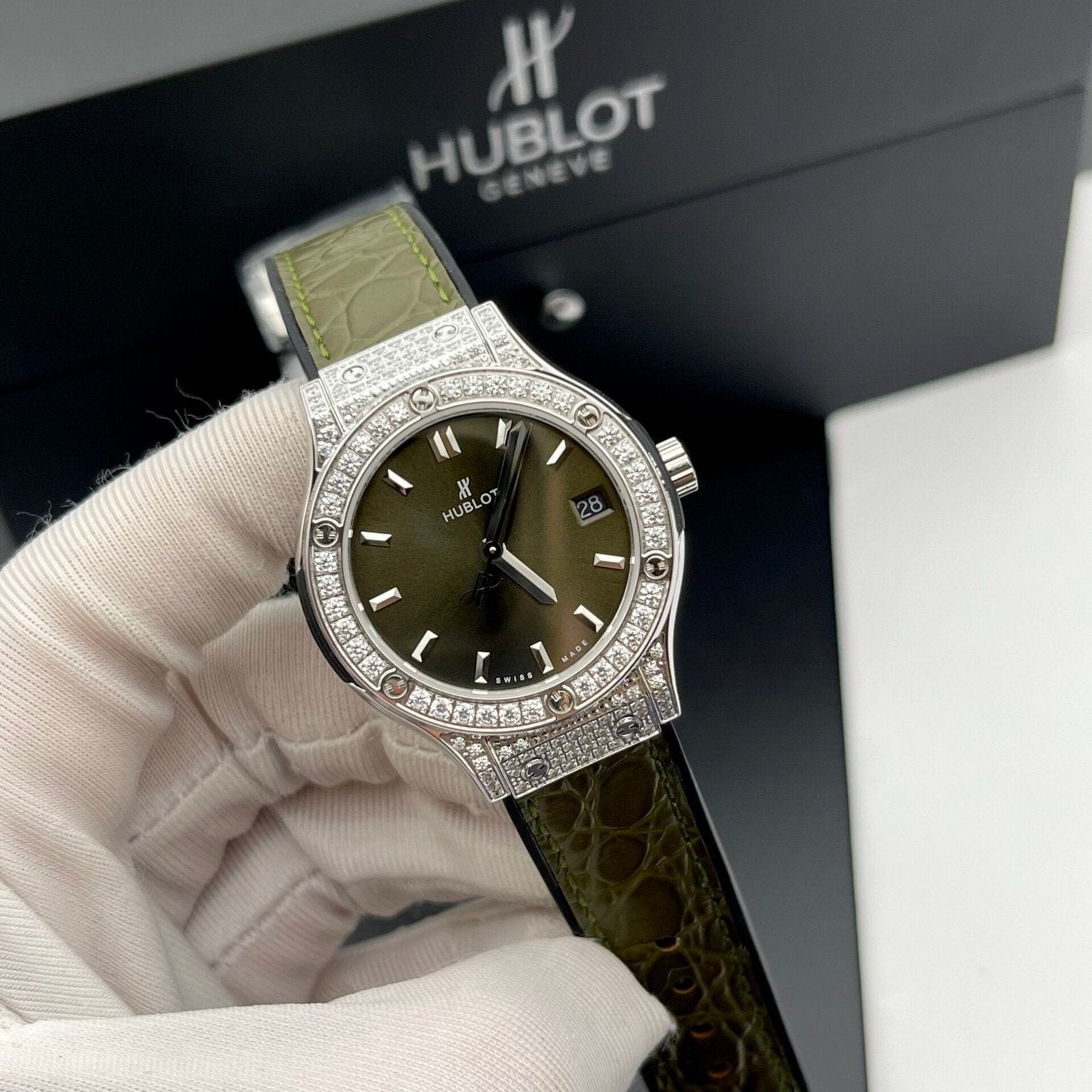 Hublot Classic Fusion Watch Womens Green Dial 33mm