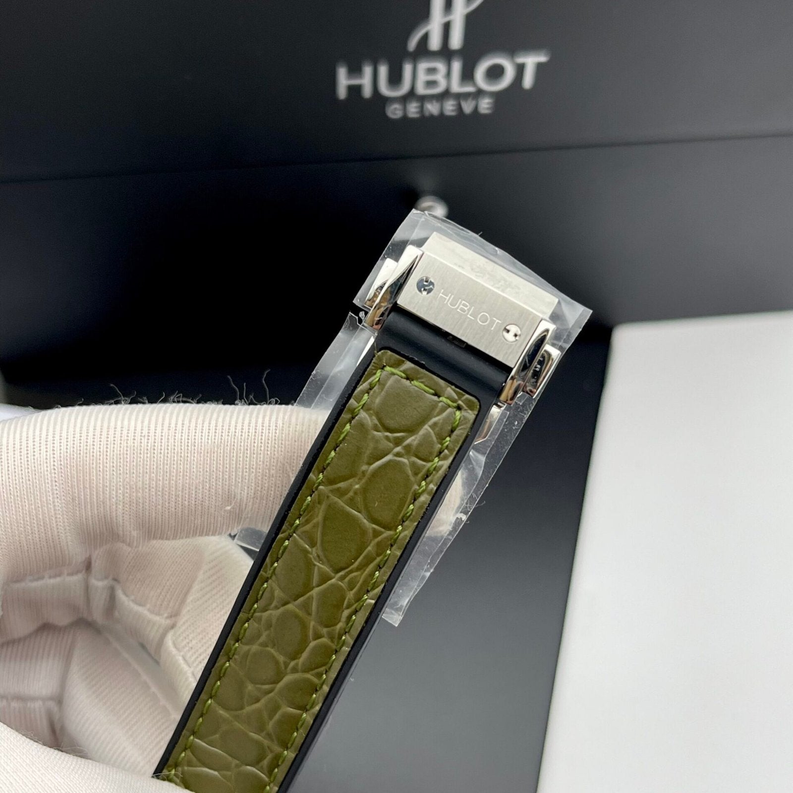 Hublot Classic Fusion Watch Womens Green Dial 33mm