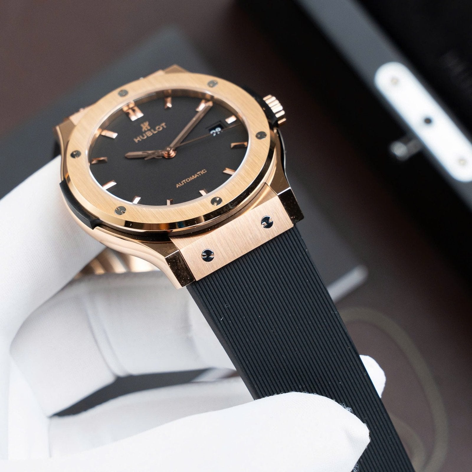 Hublot Classic Fusion King Gold Black Dial Watch Movement SW300 Rubber Strap 42mm