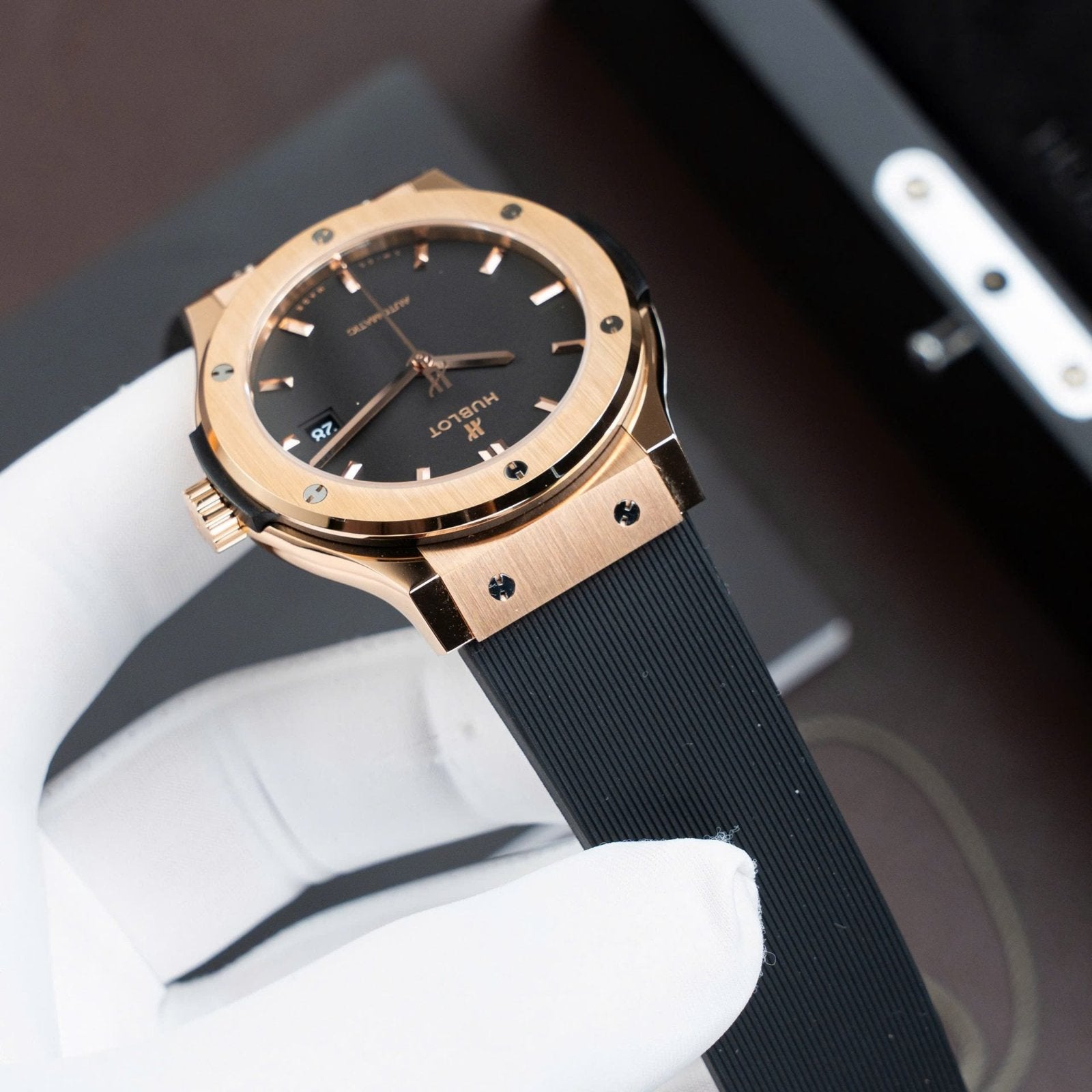 Hublot Classic Fusion King Gold Black Dial Watch Movement SW300 Rubber Strap 42mm