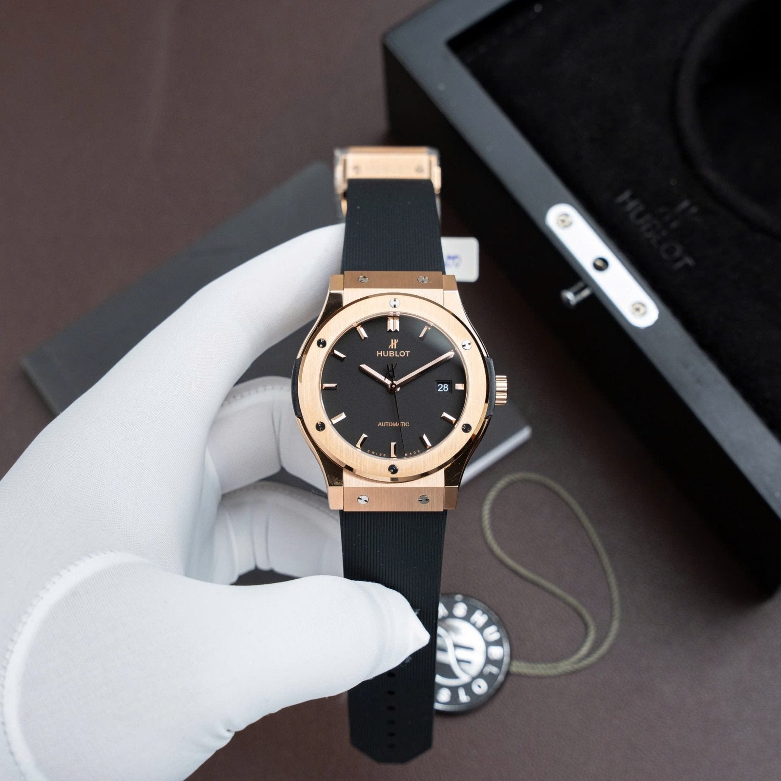 Hublot Classic Fusion King Gold Black Dial Watch Movement SW300 Rubber Strap 42mm
