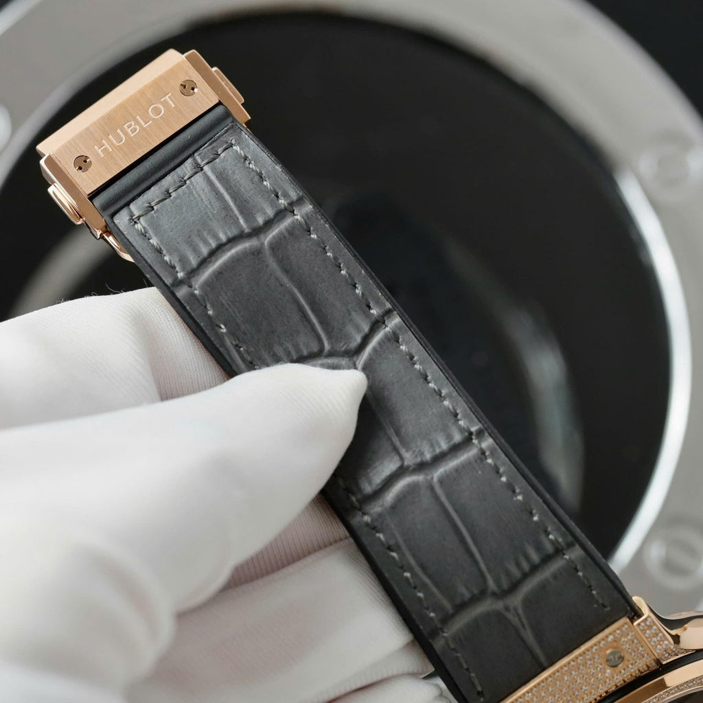 Hublot Classic Fusion King Gold  Watch Gray Dial Diamonds 42mm