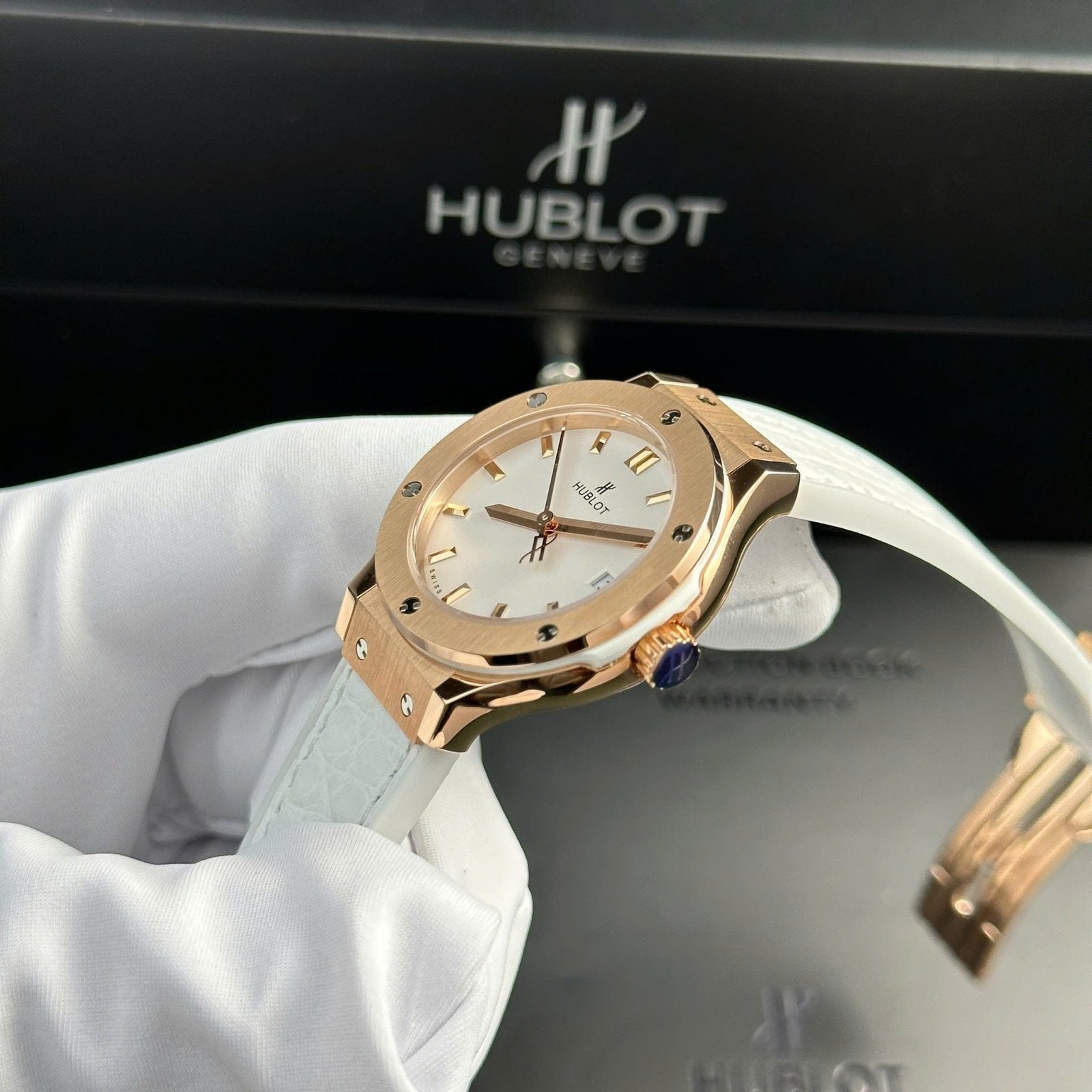 Hublot Classic Fusion King Gold Watch Women White 33mm