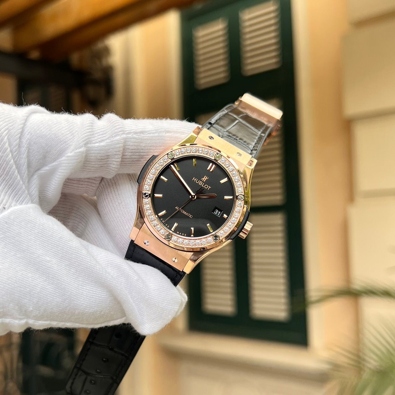 Hublot Classic Fusion King Gold Watch Diamond Bezel 42mm