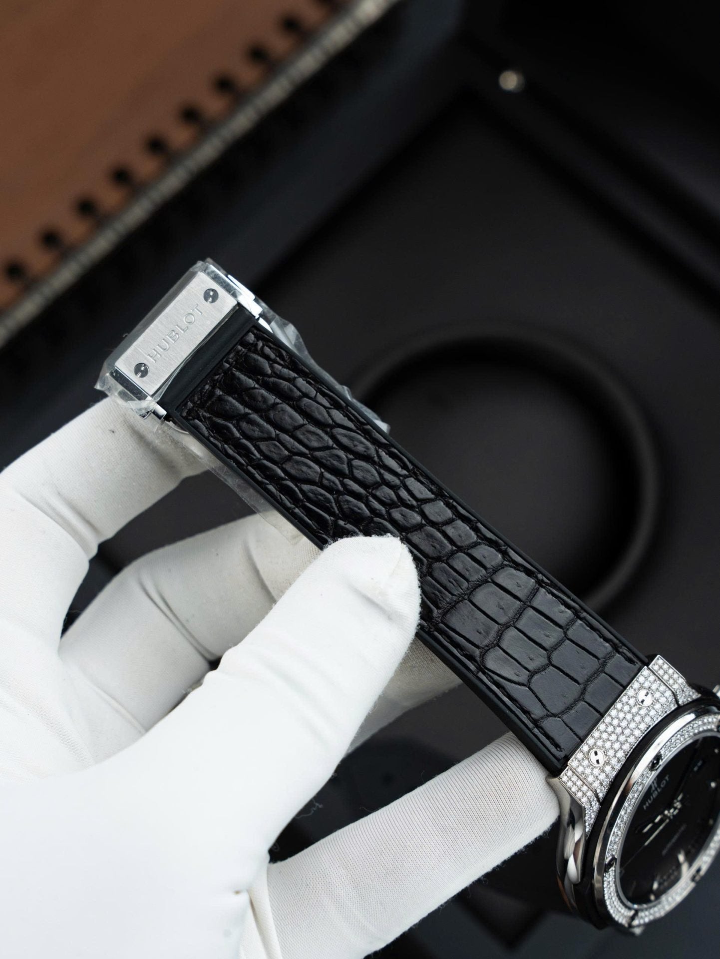 Hublot Classic Fusion Black Dial Watch Natual Diamonds Automatic SW300 Movement 42mm