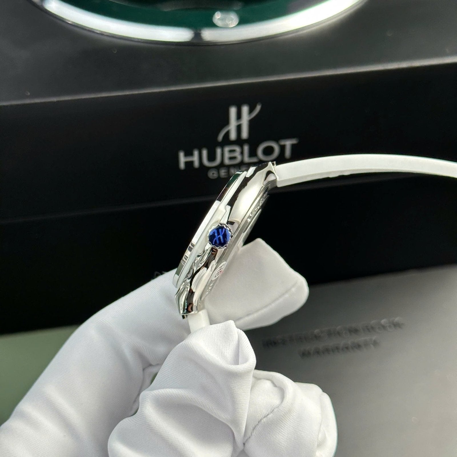 Hublot Classic Fusion 11 Watch White Women 33mm