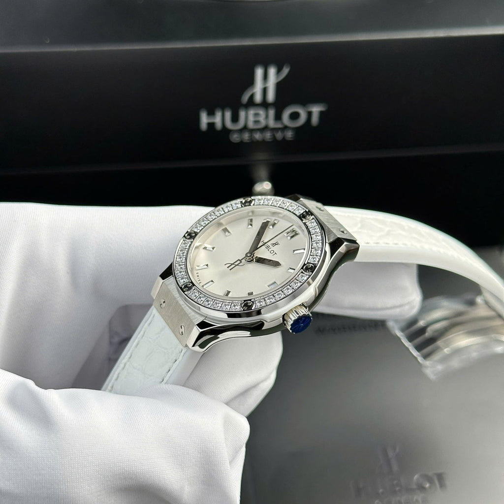Hublot Classic Fusion 11 Watch White Women 33mm