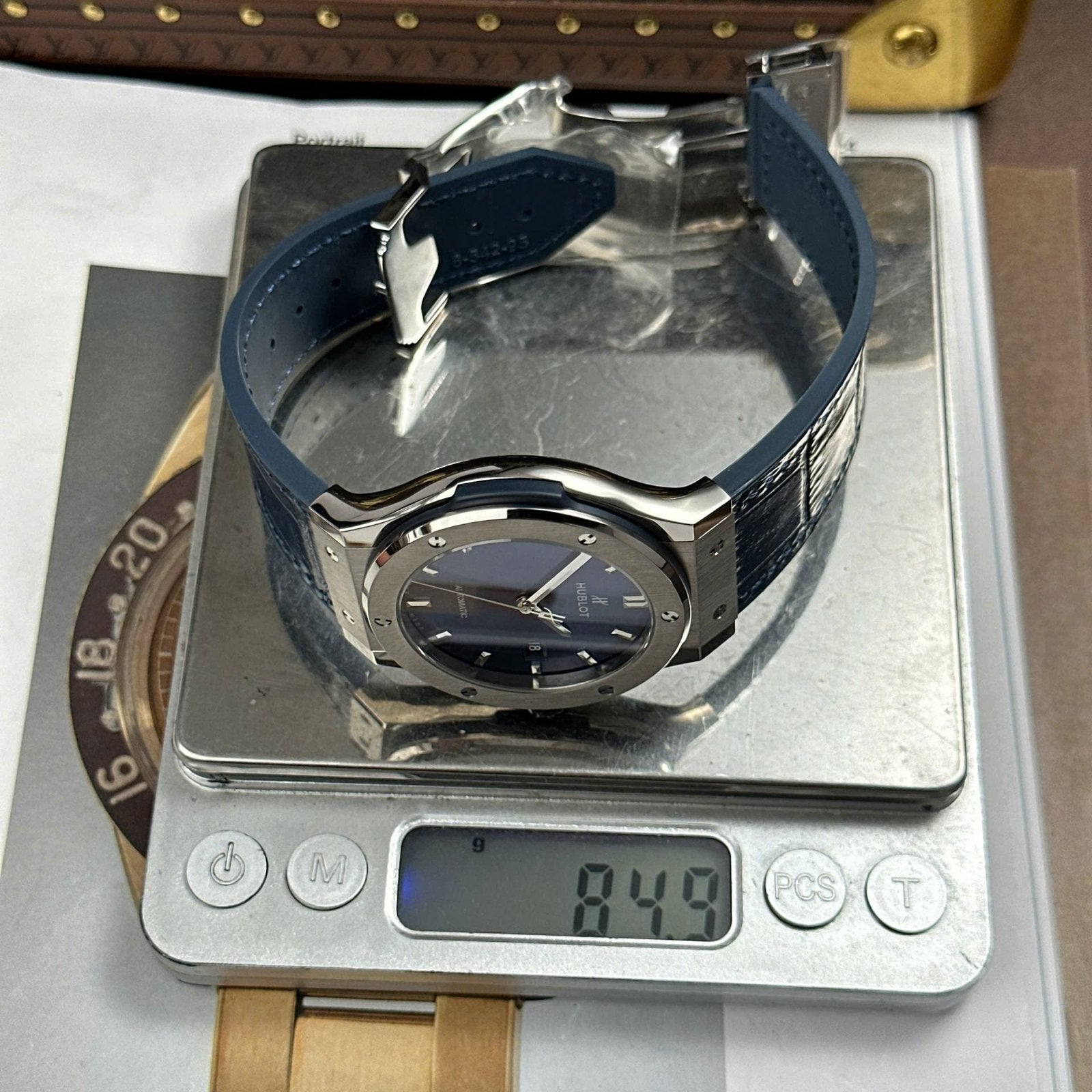 Hublot Classic Fusion Blue Watch Weight 84 Grams Super Light 42mm