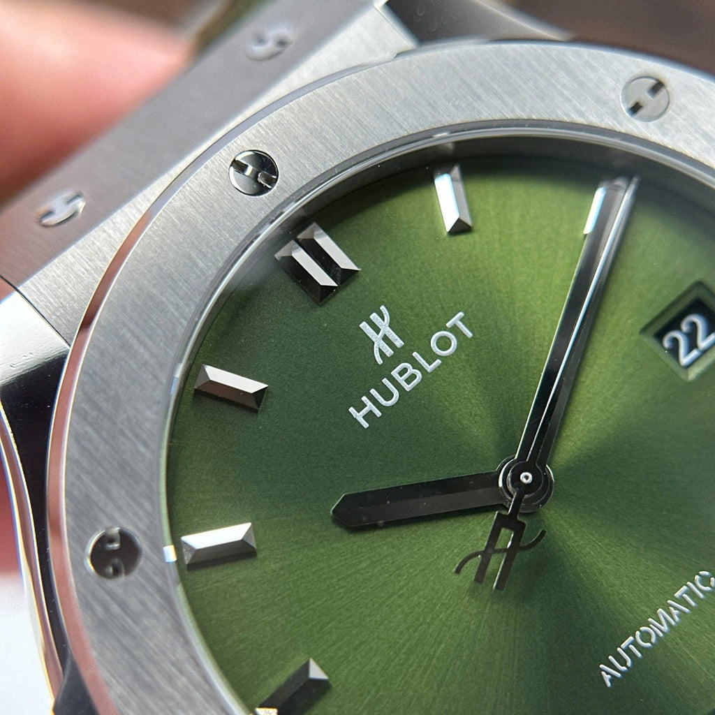 Hublot Classic Fusion Green Watch Weight 84 Grams Super Light 42mm