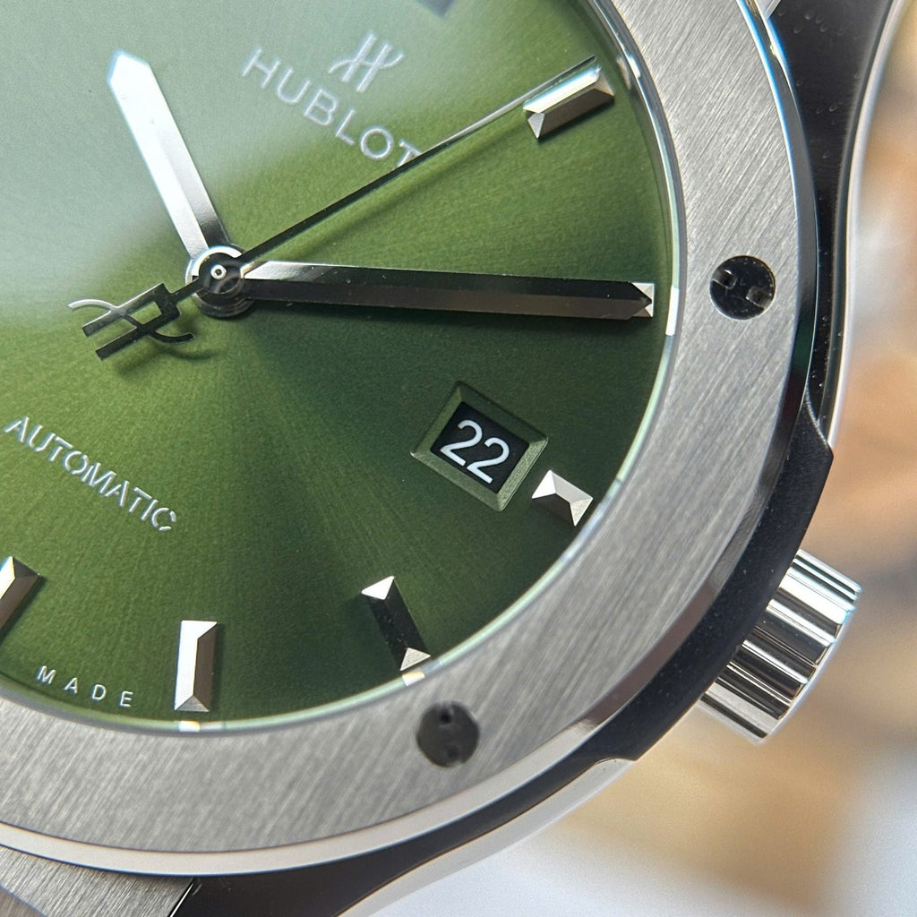 Hublot Classic Fusion Green Watch Weight 84 Grams Super Light 42mm