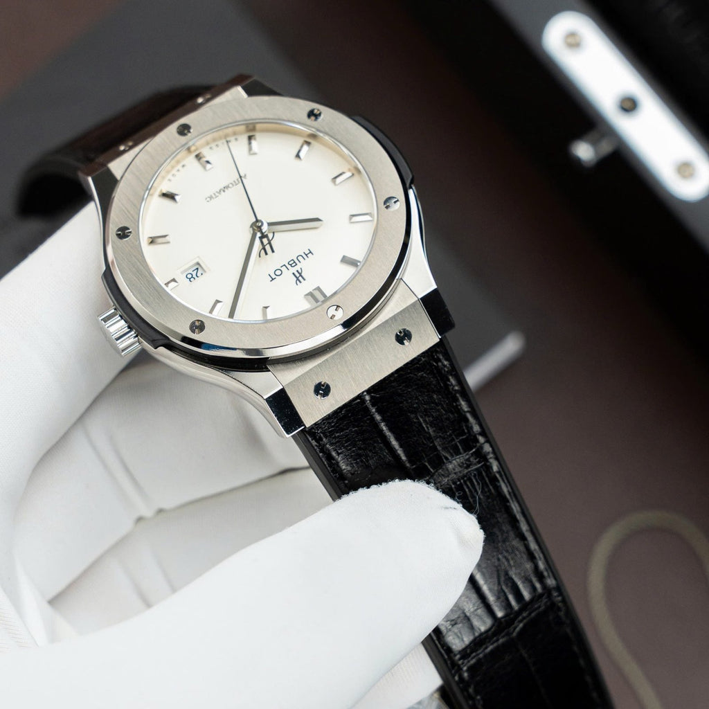 Hublot Classic Fusion Titanium White Dial Watche Movement SW300 Weight 84 Gram 42mm