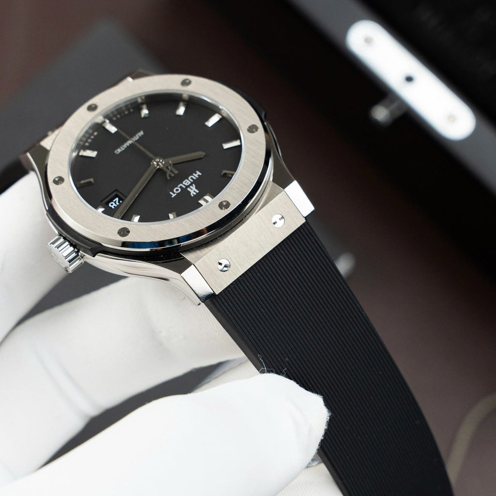 Hublot Classic Fusion Titanium Dial Black Watch Movement SW300 Rubber Strap 42mm