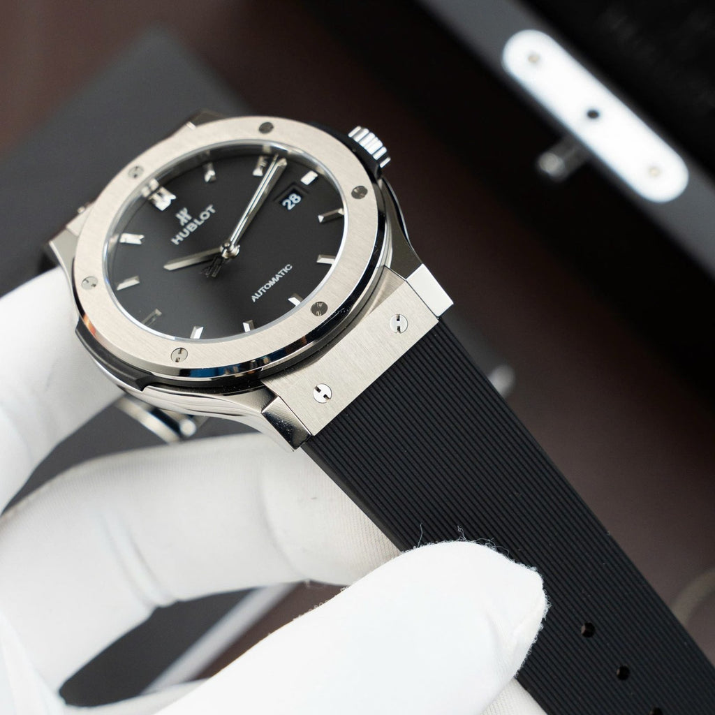 Hublot Classic Fusion Titanium Dial Black Watch Movement SW300 Rubber Strap 42mm