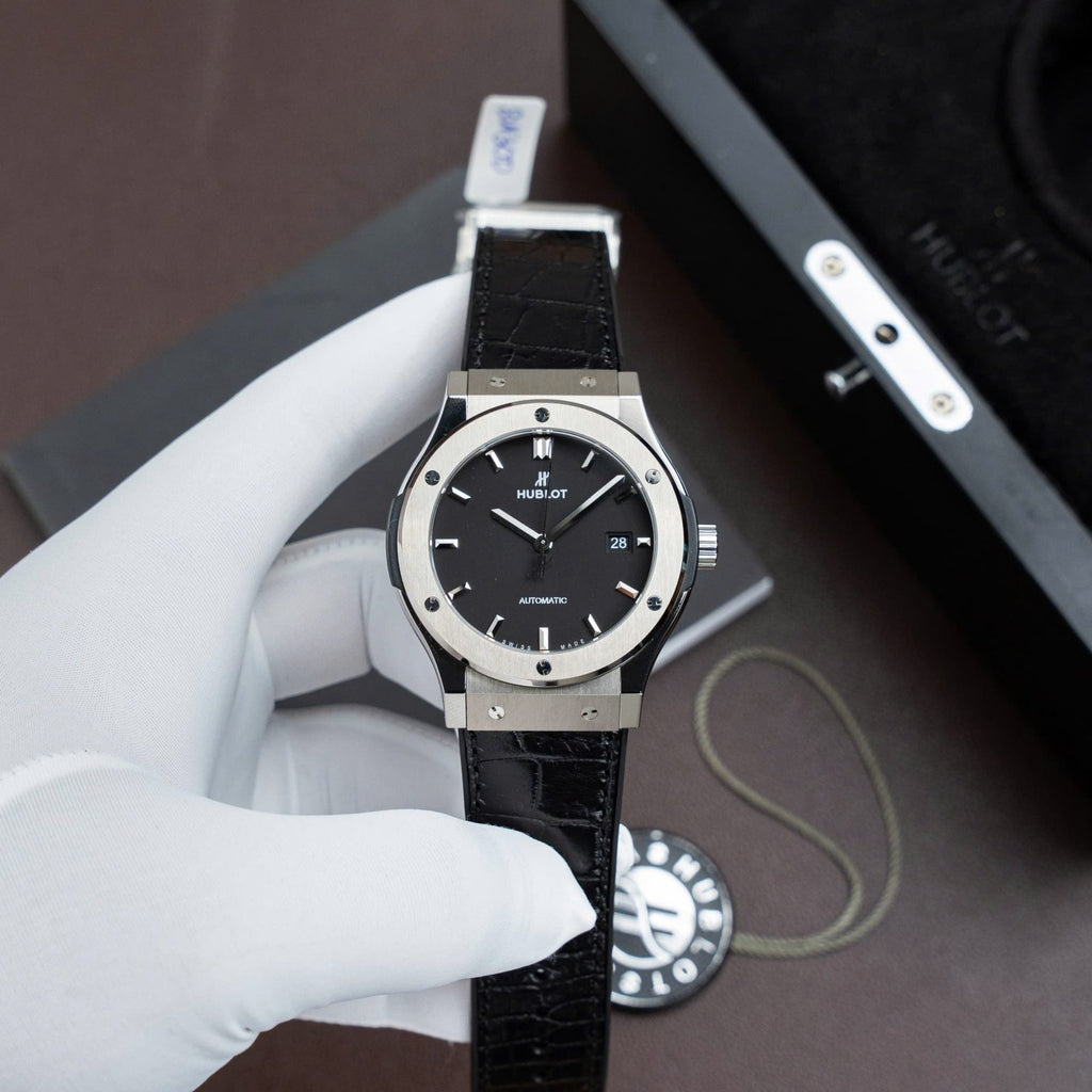 Hublot Classic Fusion Titanium Black Watch Movement SW300 Weight 84 Gram 42mm