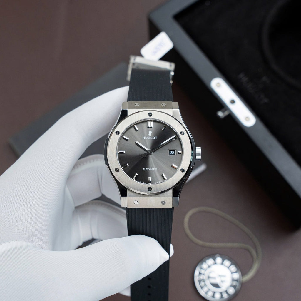 Hublot Classic Fusion Titanium Gray Dial Watch Movement SW300 Rubber Strap 42mm