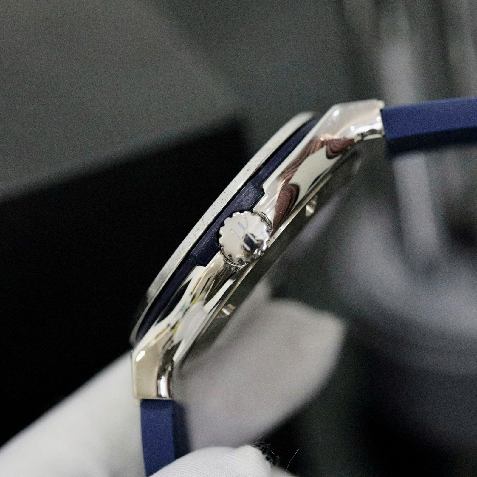 Hublot Classic Fusion Titanium Bezel Diamonds Blue Color Watch 42mm