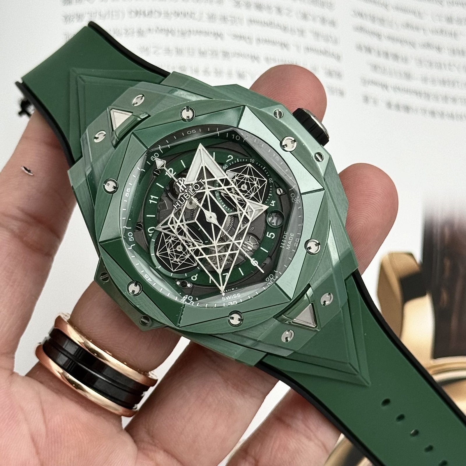 Hublot Watch Big Bang Sang Bleu II Green Ceramic 45mm