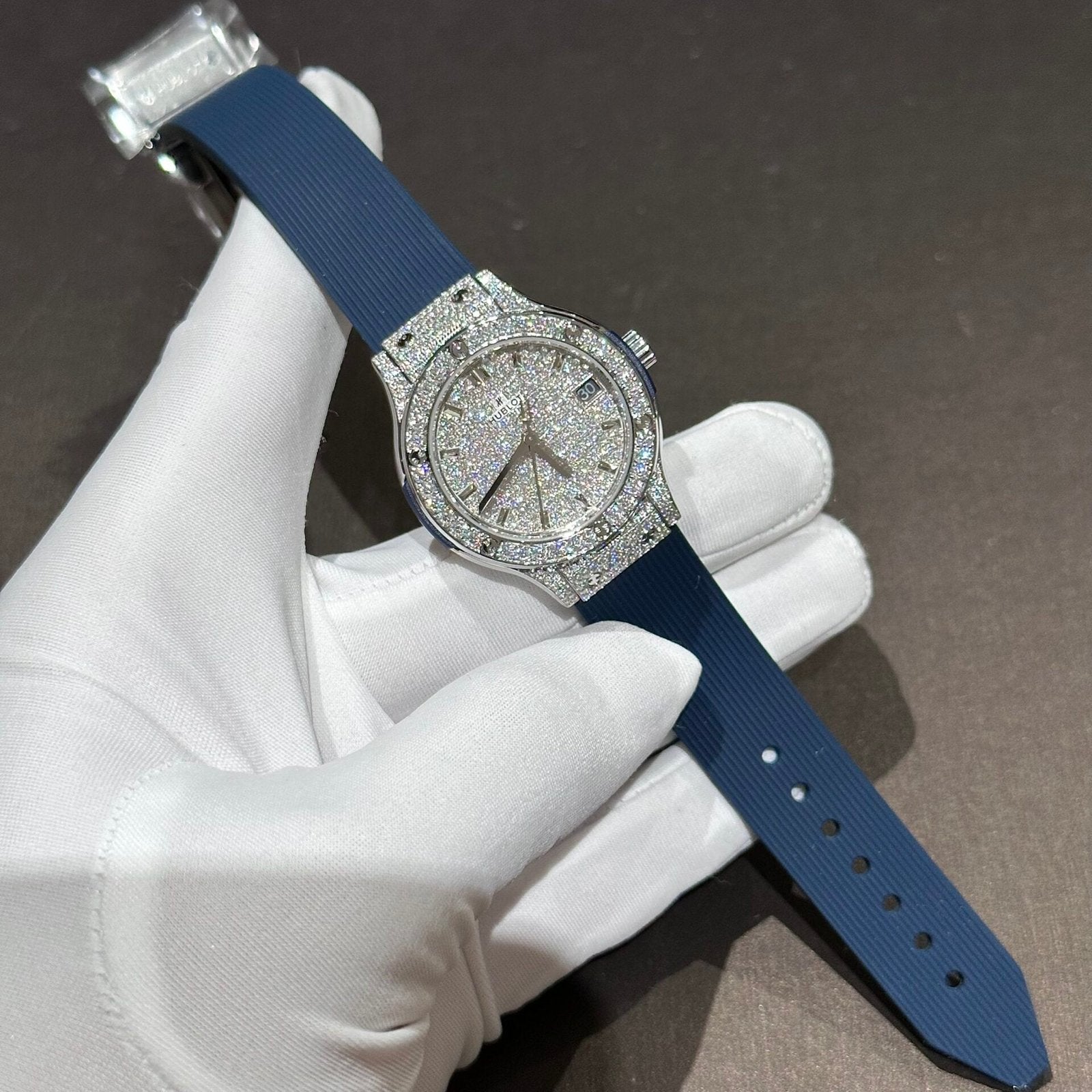 Hublot Classic Fusion Watch Blue Rubber Strap Moissanite Diamond 33mm