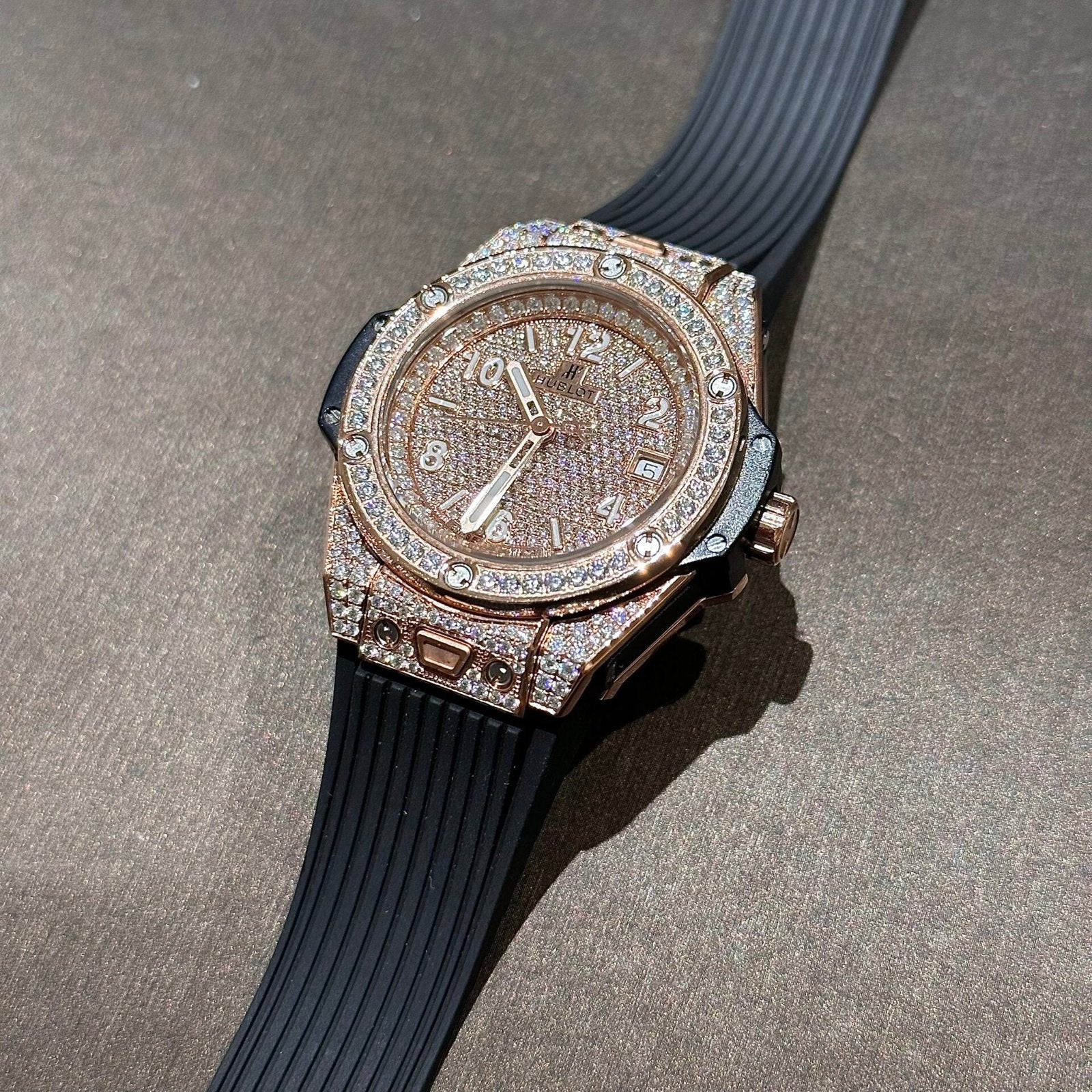 Hublot Watch One Click Gold Wrapped With Full Moissanite 39mm