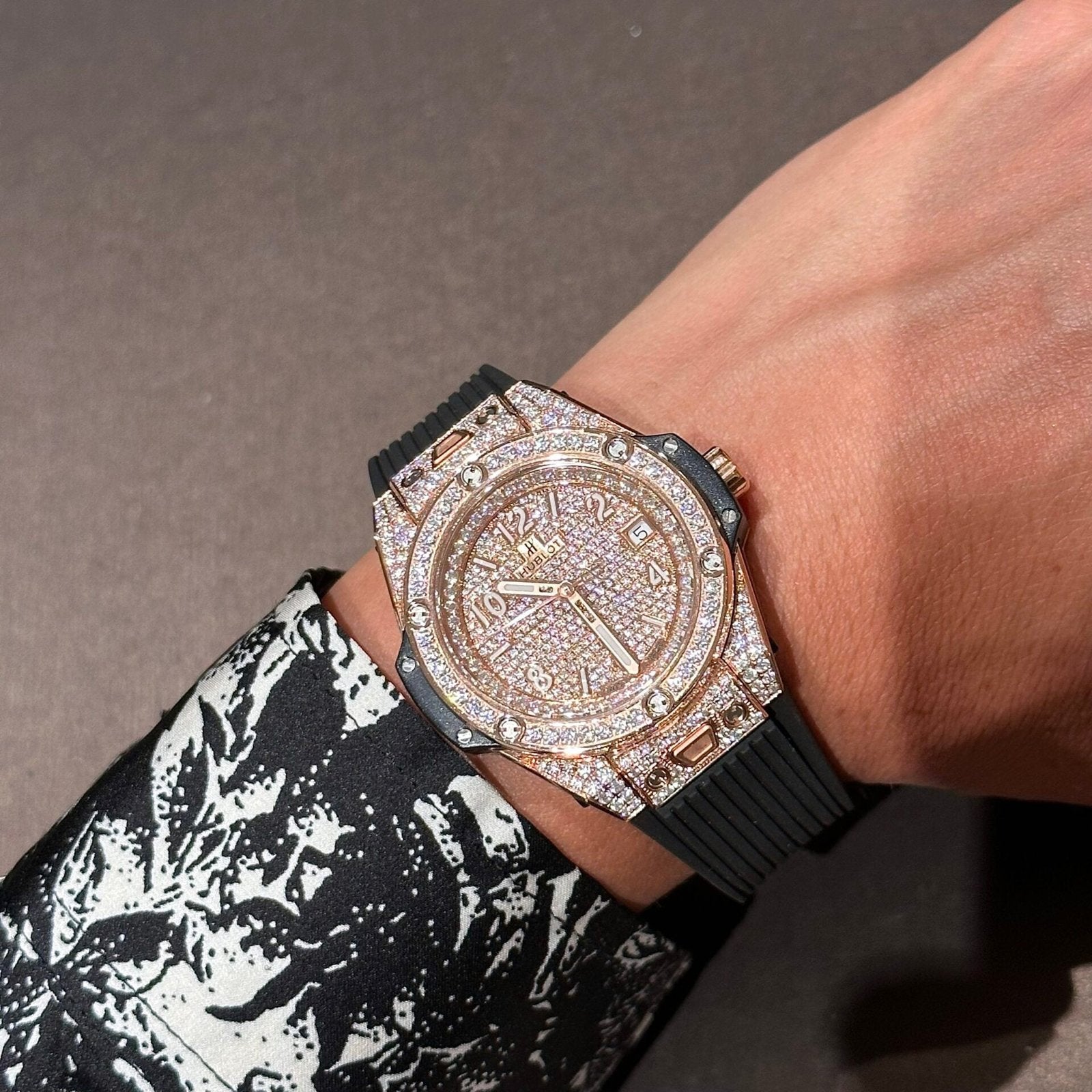 Hublot Watch One Click Gold Wrapped With Full Moissanite 39mm