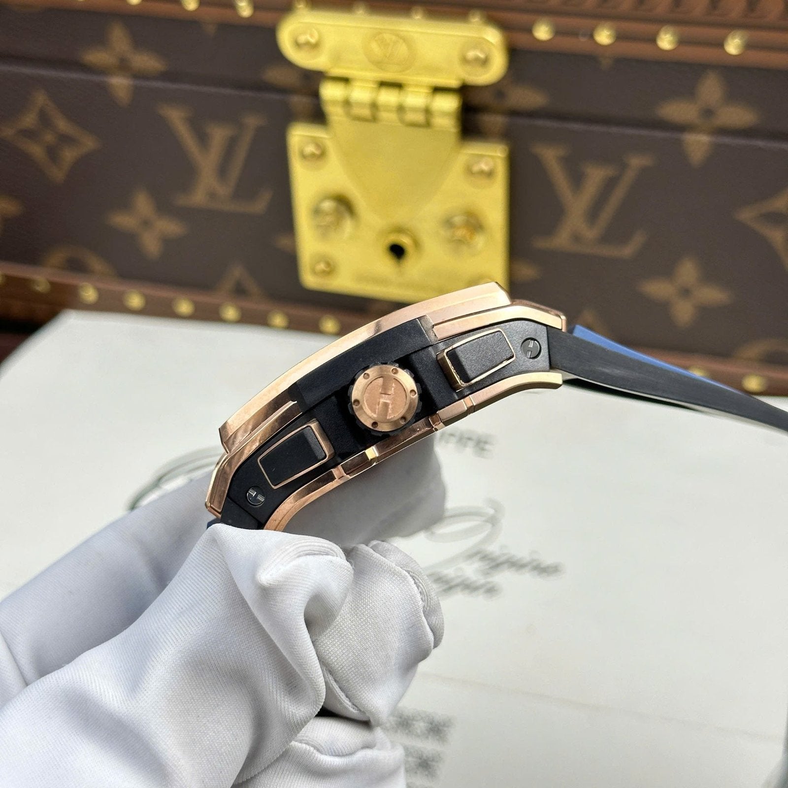 Hublot Spirit Of Big Bang King Gold  Watch Dial Blue 42mm