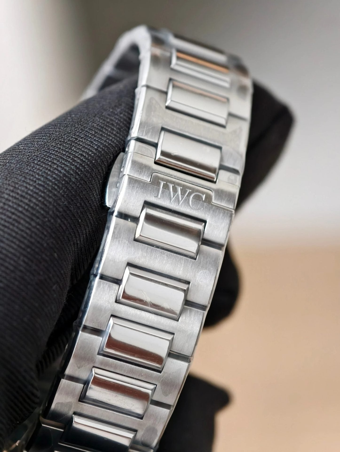 IWC Ingenieur Watch Green Dial Automatic Movement 40mm