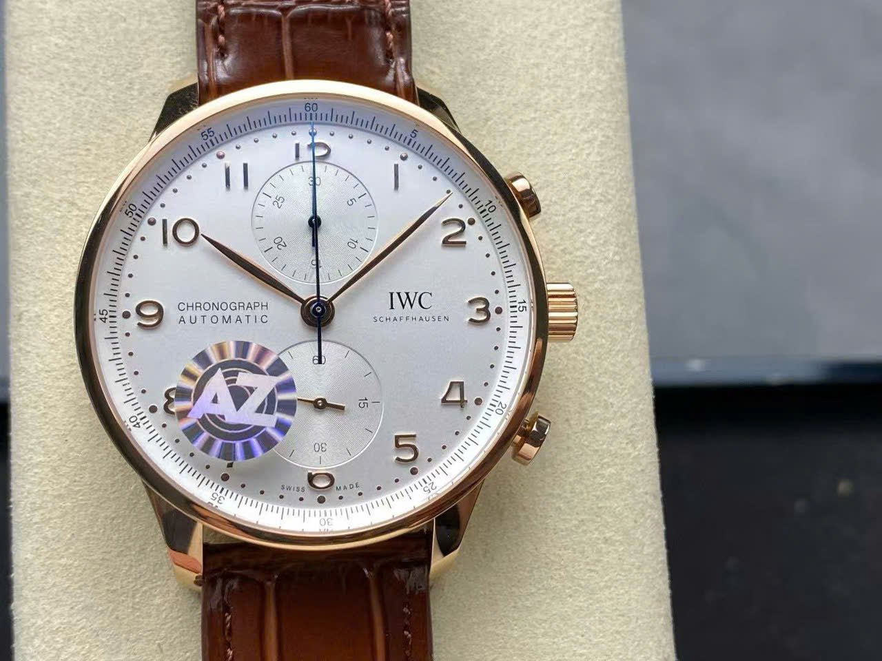 IWC Schaffhausen Watch White Dial Leather Strap 41mm