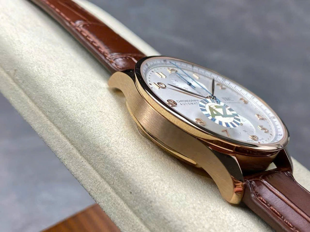 IWC Schaffhausen Watch White Dial Leather Strap 41mm