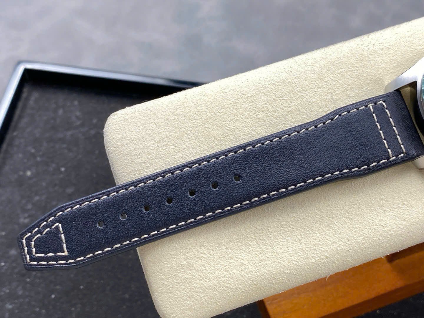 IWC Schaffhausen Pilot’s Mark XX Watch Blue Dial 40mm