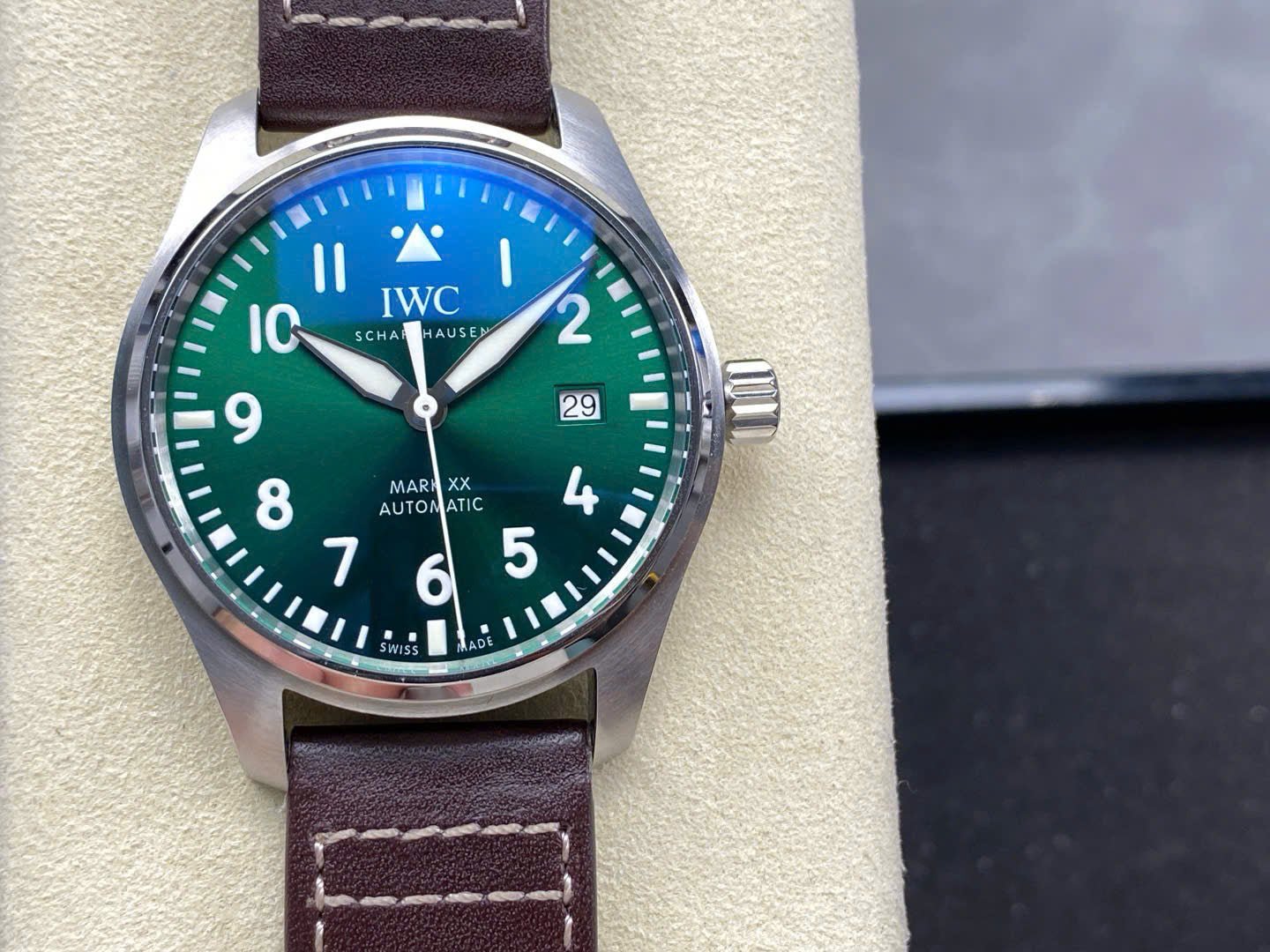 IWC Schaffhausen Pilot’s Mark XX Green Dial Watch 40mm