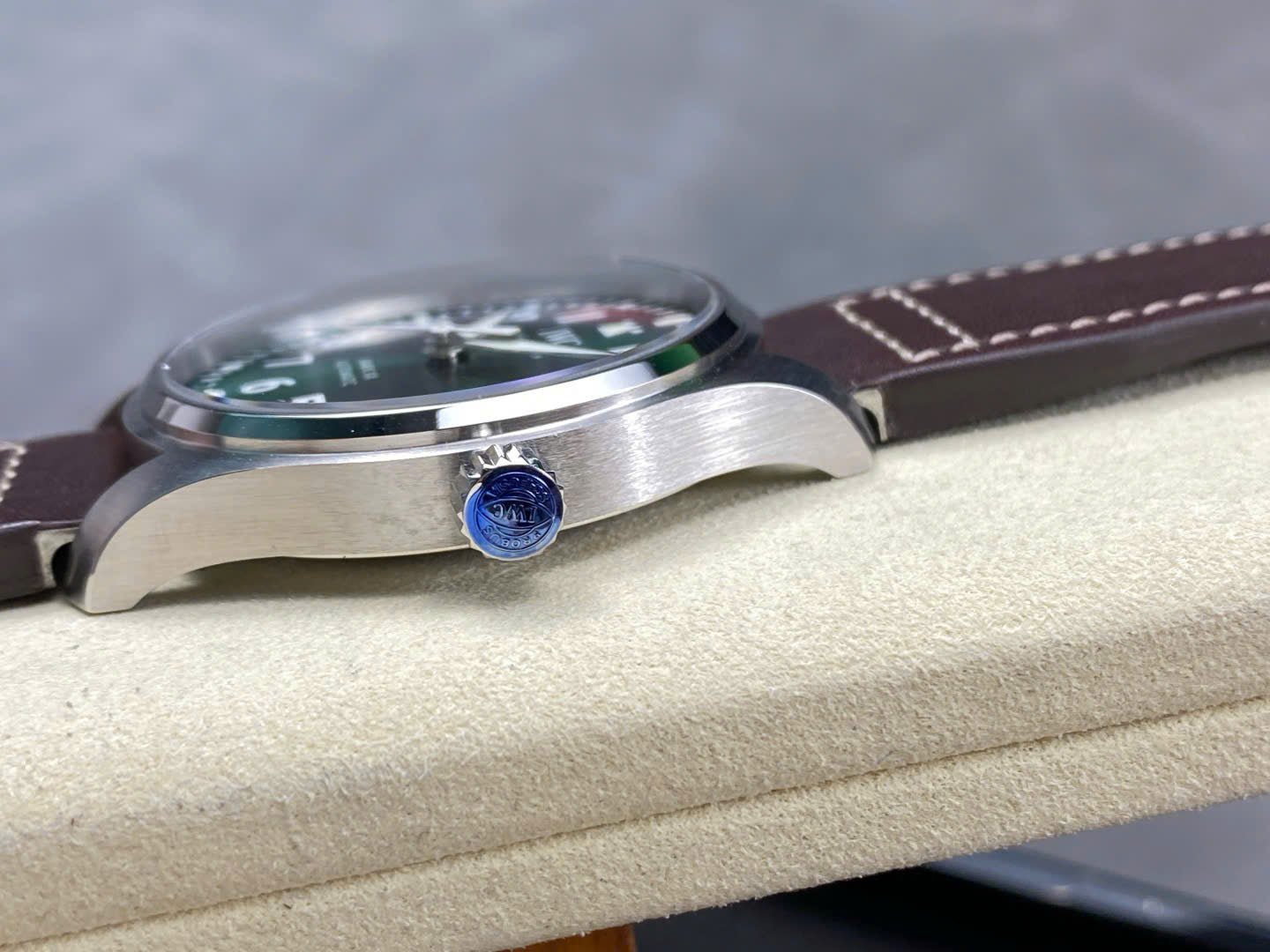 IWC Schaffhausen Pilot’s Mark XX Green Dial Watch 40mm