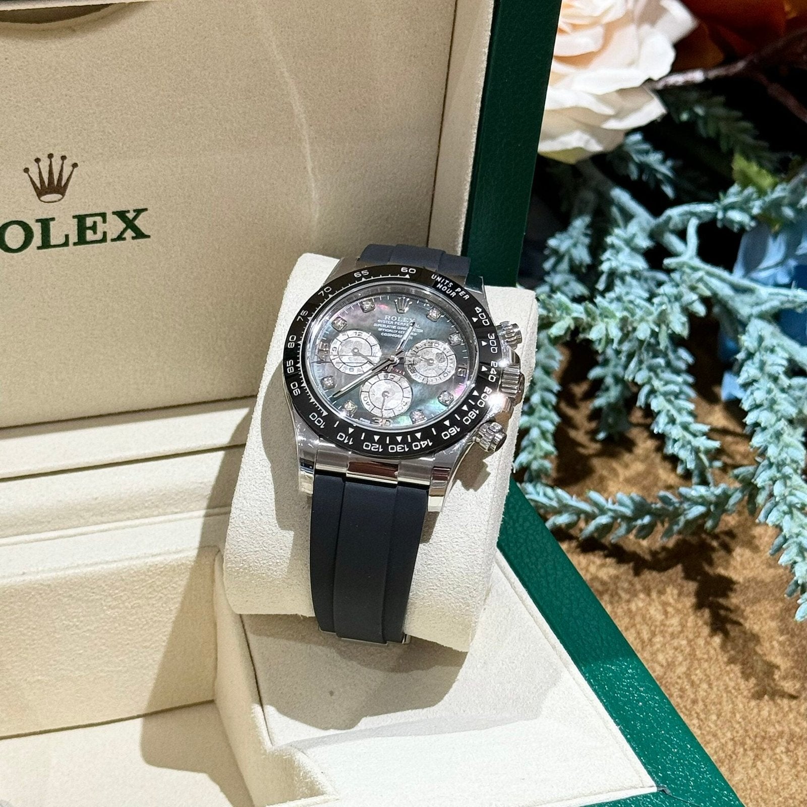 Rolex Watch Daytona Mother Of Pearl And Moissanite Diamonds Dial 40mm