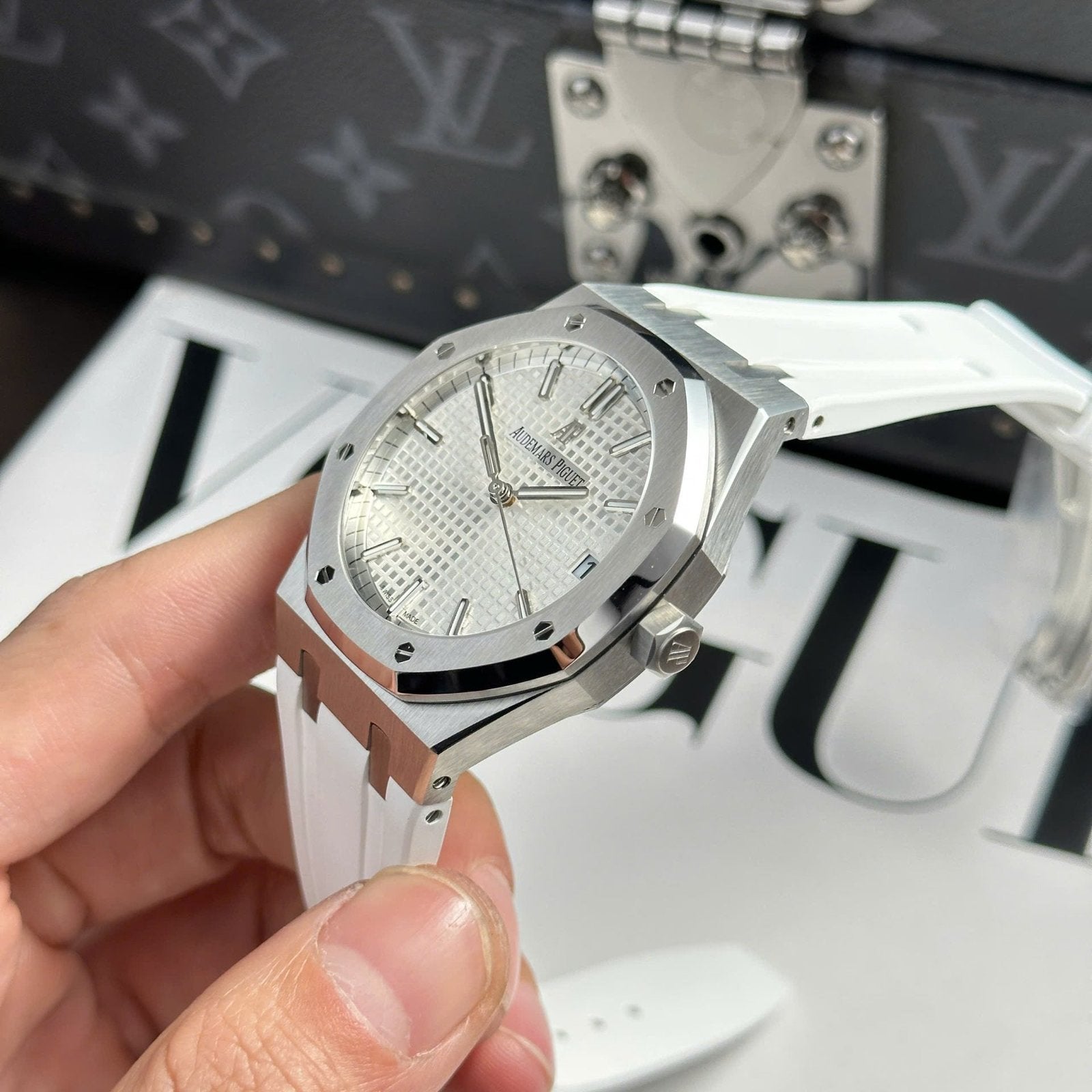 Audemars Piguet Royal Oak 15500 Watch White Dial 41mm