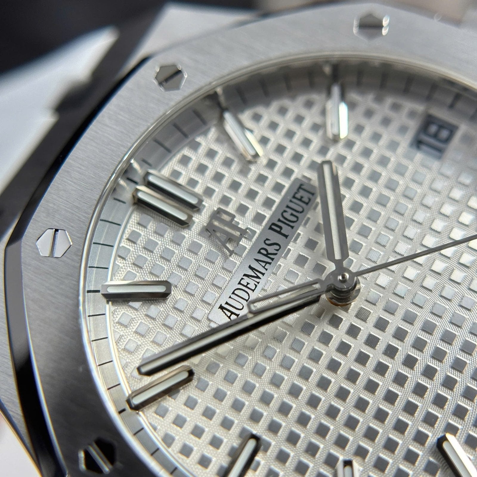 Audemars Piguet Royal Oak 15500 Watch White Dial 41mm