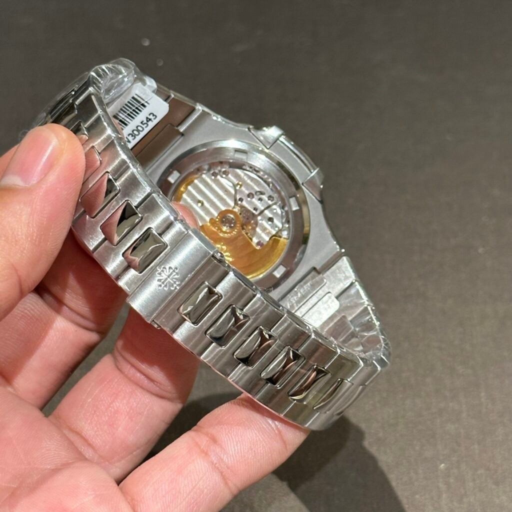 Patek Philippe Nautilus 5723 With Red Ruby Stone Watch 40mm