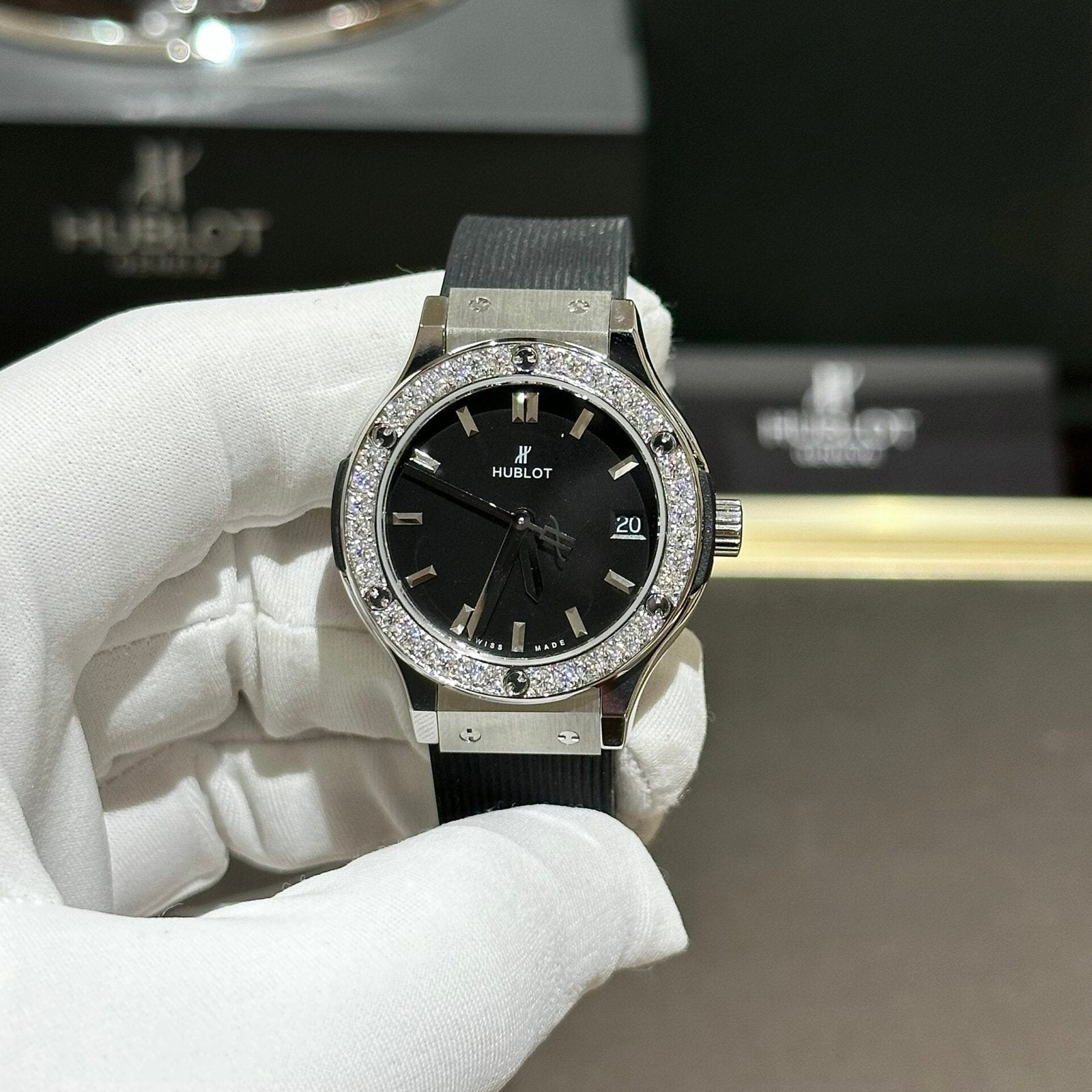 Hublot Classic Fusion Watch With Moissanite Diamond Rubber Strap 33mm