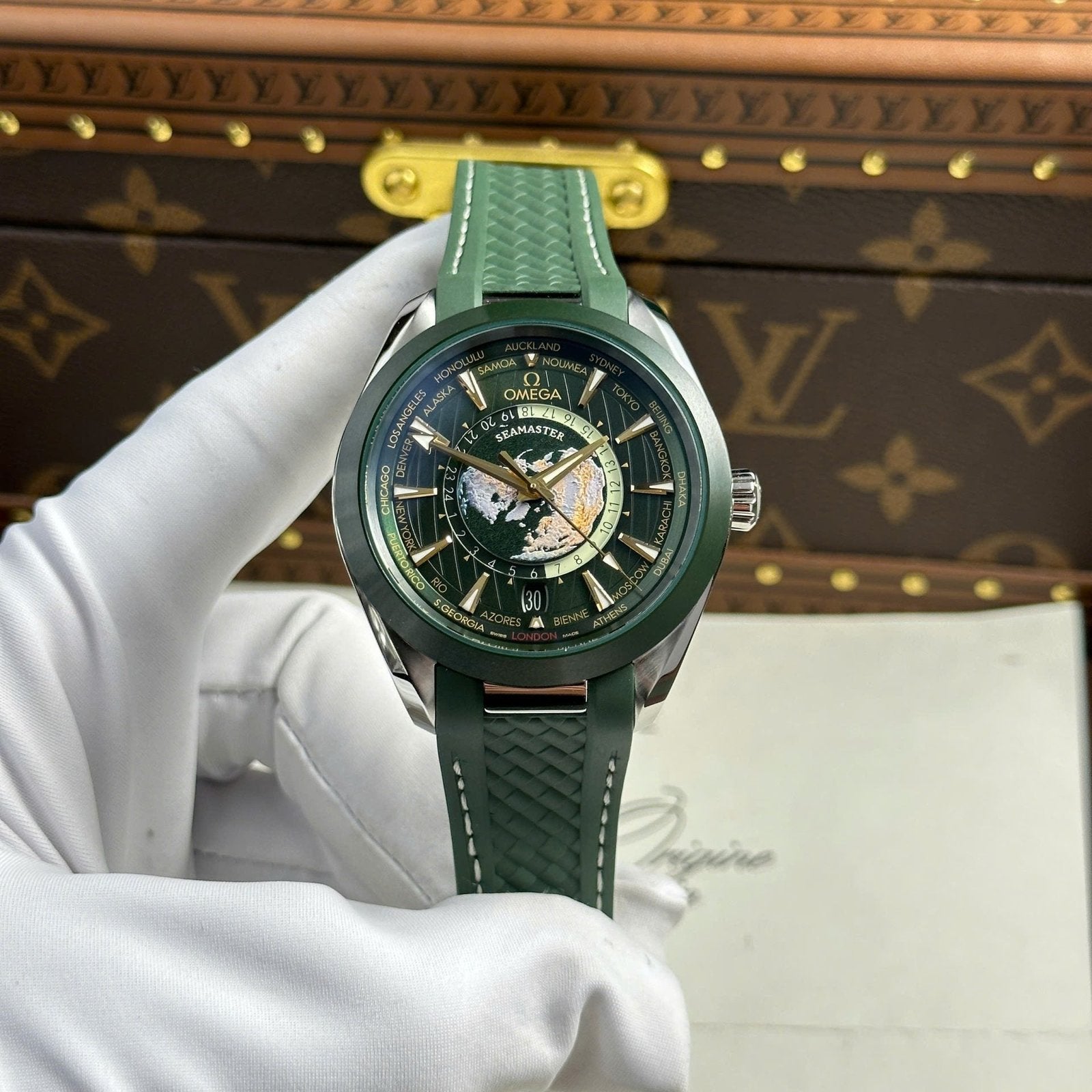 Omega Aqua Terra Worldtimer Watch Green Dial Rubber Strap 43mm