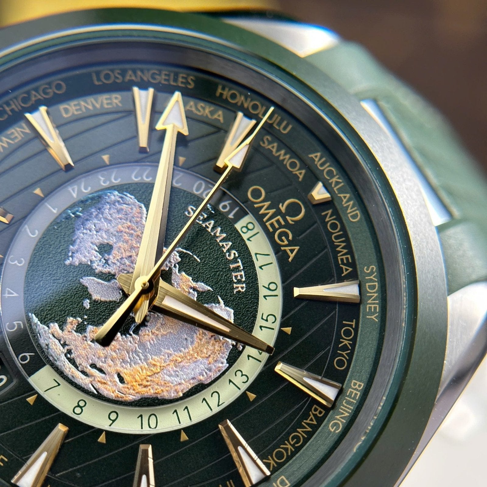 Omega Aqua Terra Worldtimer Watch Green Dial Rubber Strap 43mm