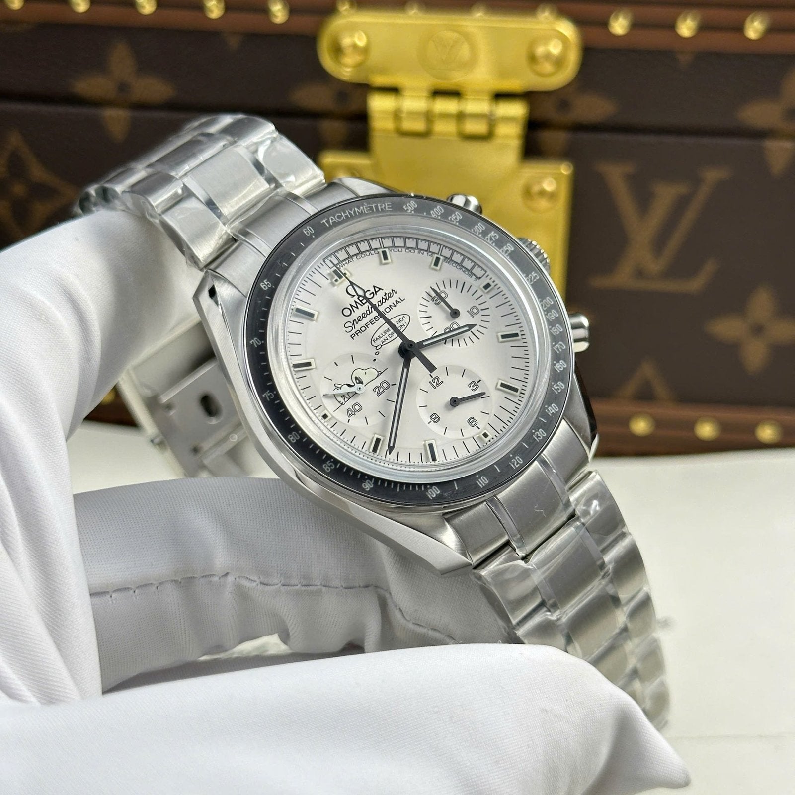 Omega Watch Speedmaster Apollo 13 Silver Snoopy Metal Wire 42mm