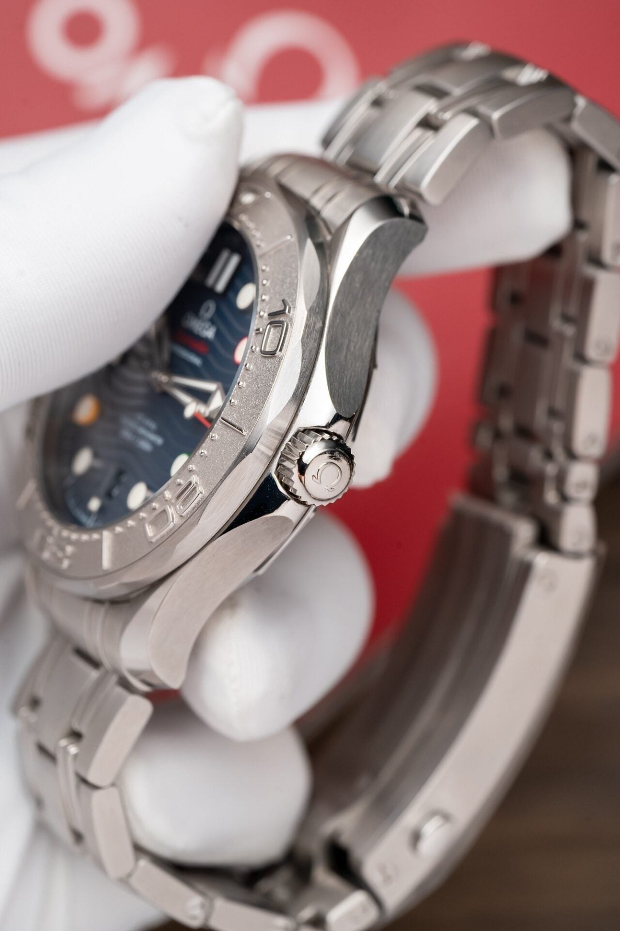 Omega Seamaster 007 Watch Blue Dial 41mm