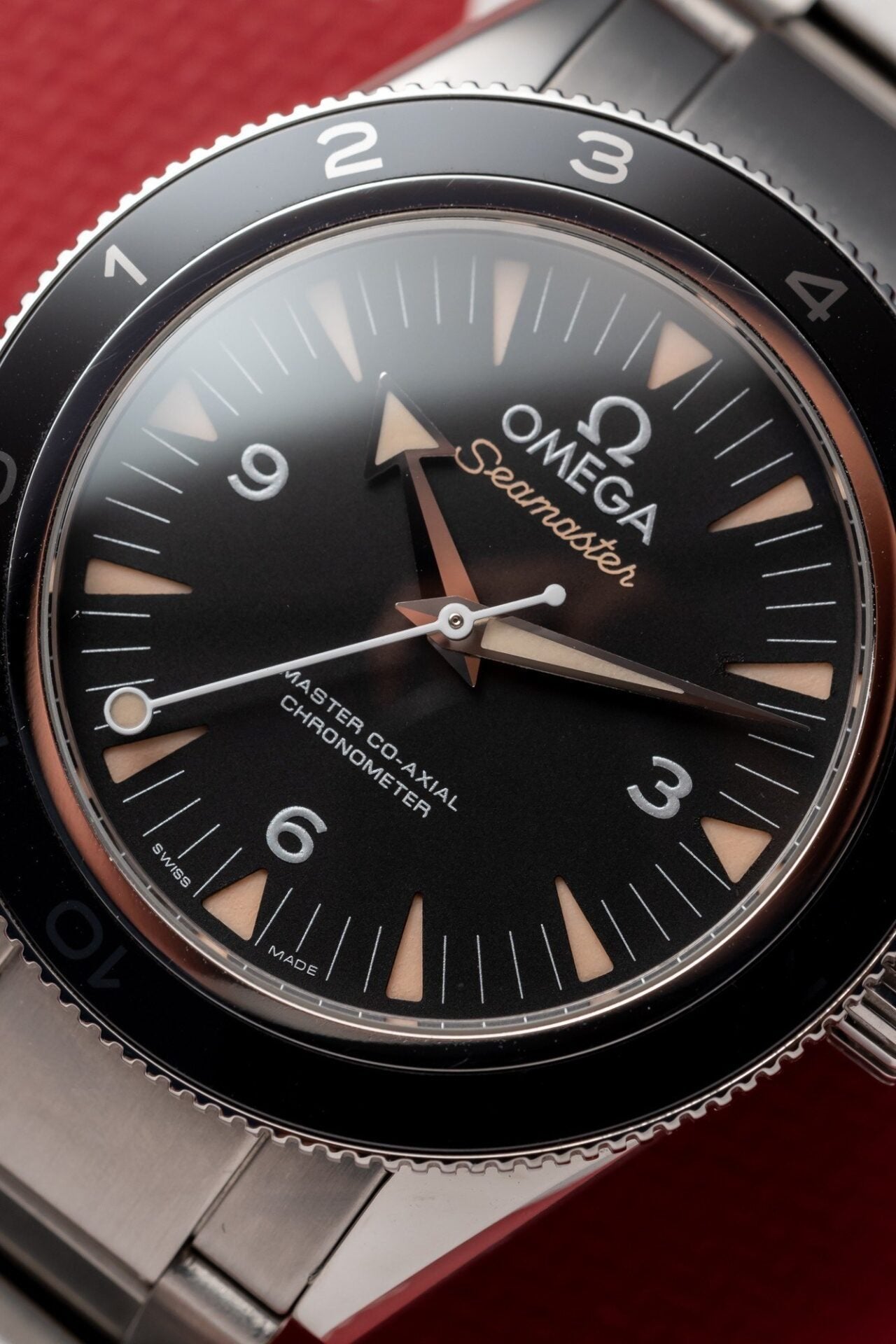 Omega Seamaster 007 Watch Black Dial 41mm