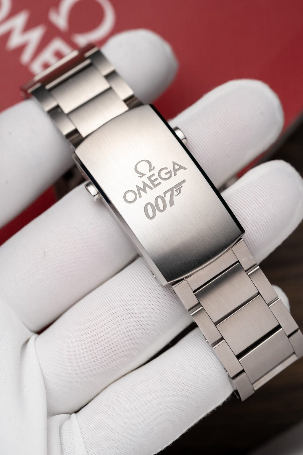 Omega Seamaster 007 Watch Black Dial 41mm