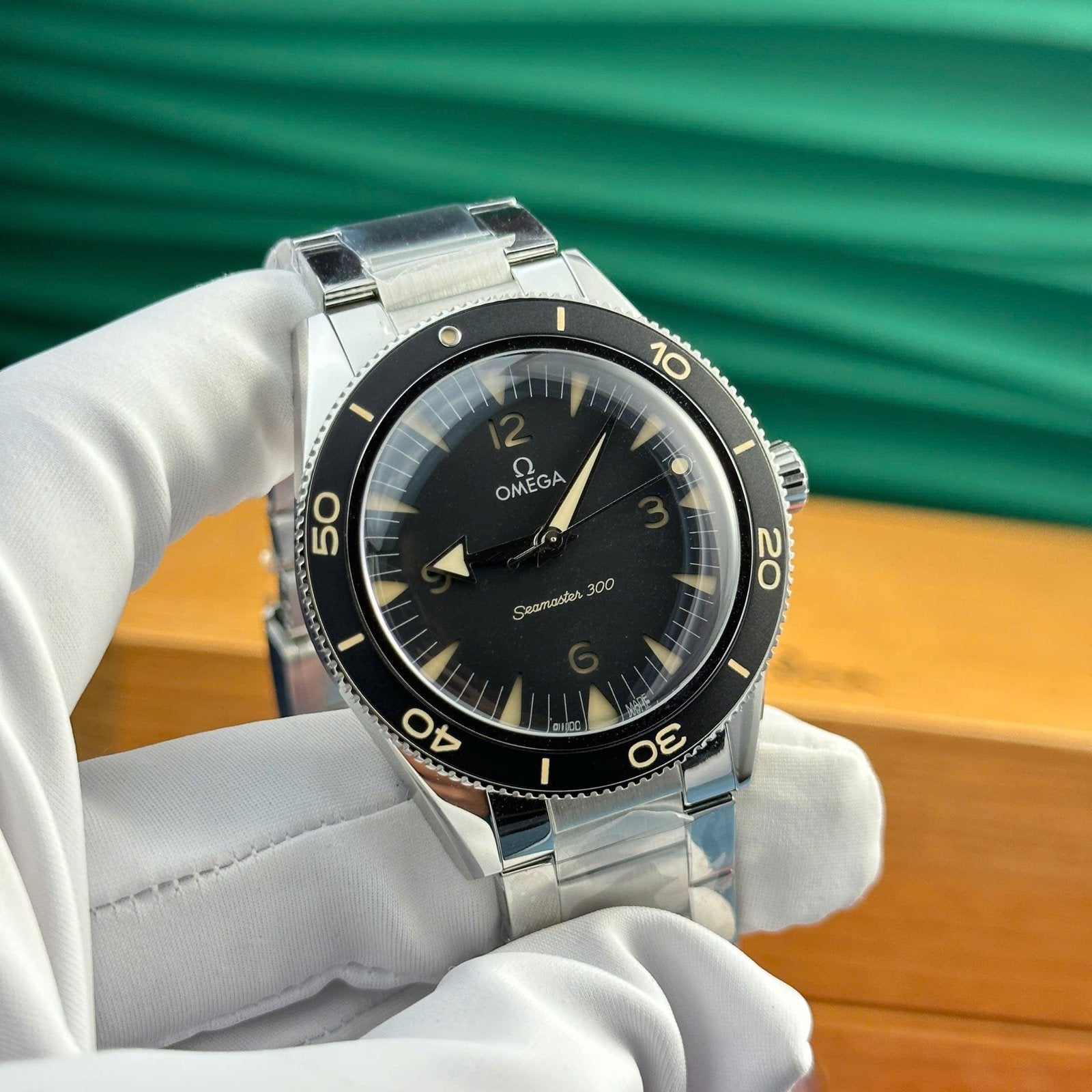 Omega Seamaster 300 Heritage Watch Black Dial Metal Wire 41mm