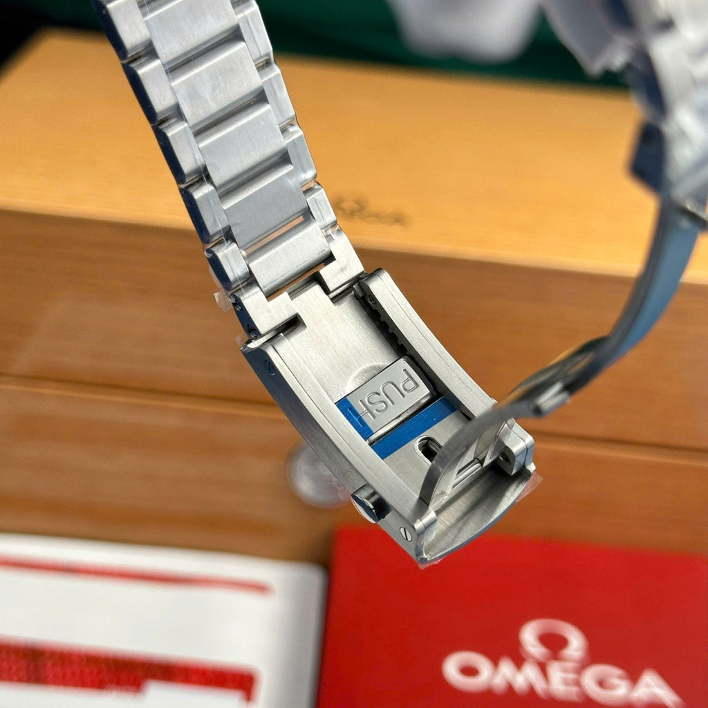 Omega Seamaster 300 Heritage Watch Black Dial Metal Wire 41mm