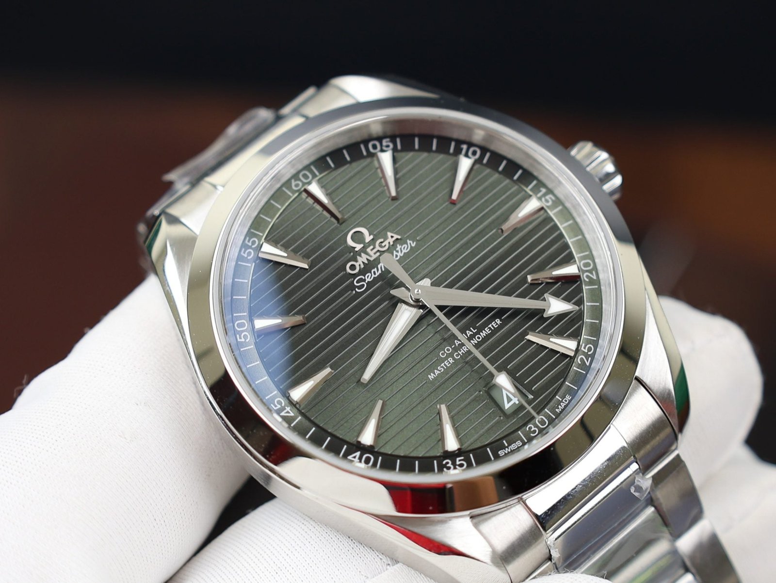Omega Watch Seamaster Aqua Terra Green Dial Metal Wire 41mm