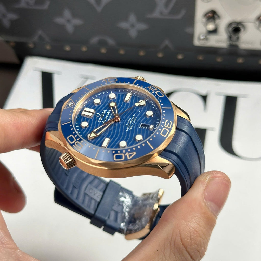 Omega Seamaster Diver 300M Watch Blue Dial Rubber Strap 42mm