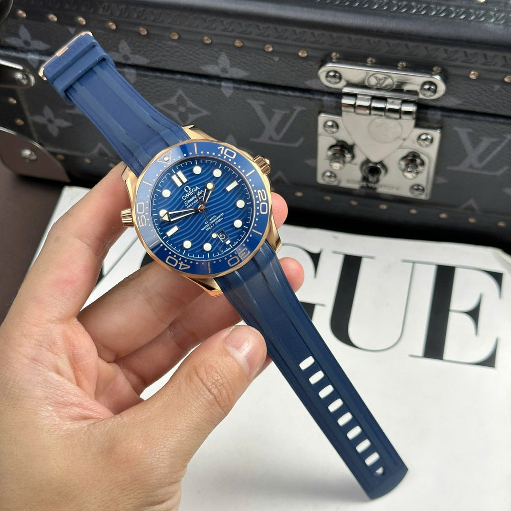 Omega Seamaster Diver 300M Watch Blue Dial Rubber Strap 42mm